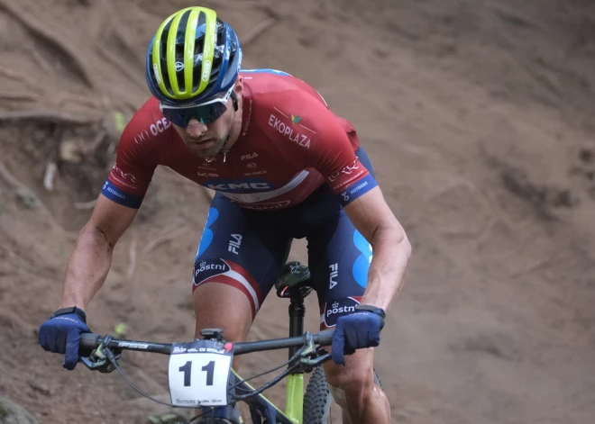 Kalnu riteņbraucējs Mārtiņš Blūms finišē 22. vietā Pasaules kausa posmā Austrijā