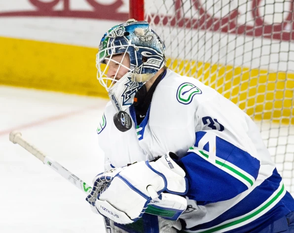 Šilovs mačā atvairīja 23 metienus un asistēja komandas vienīgajā vārtu guvumā.