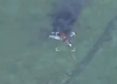 Notriektais Krievijas iznīcinātājs Su-35.