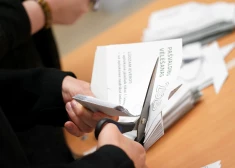 Активность избирателей на выборах самоуправлений в Латвии составила 46,77%