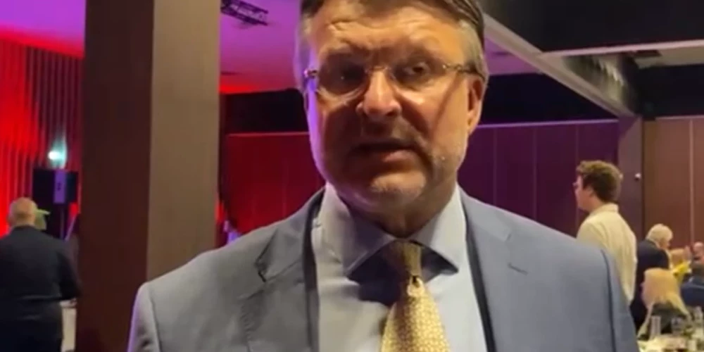 Partijas "Latvija pirmajā vietā" (LPV) Rīgas mēra amata kandidāts un Saeimas opozīcijas deputāts Ainārs Šlesers (ekrānuzņēmums no video)