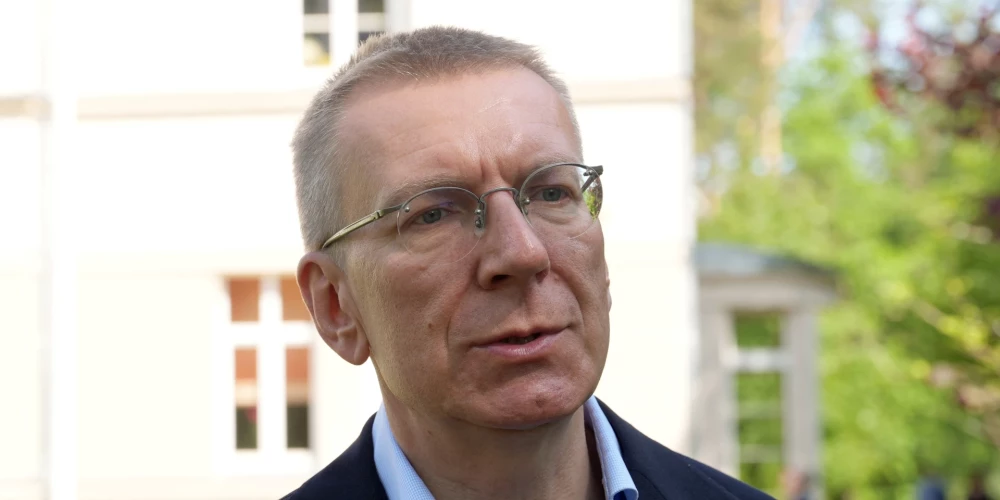 Valsts prezidents Edgars Rinkēvičs ierakstā sociālajos tīklos pateicies visiem pilsoņiem, kas vakar piedalījās pašvaldību vēlēšanās.