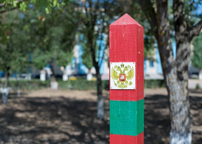 Латвийцам, въезжающим в Россию, стоит быть осторожнее: даже удаленные данные на телефоне могут стать проблемой