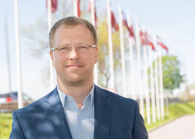 Andrejs Elksniņš pateicas daugavpiliešiem un aicina Saeimu grozīt Satversmi