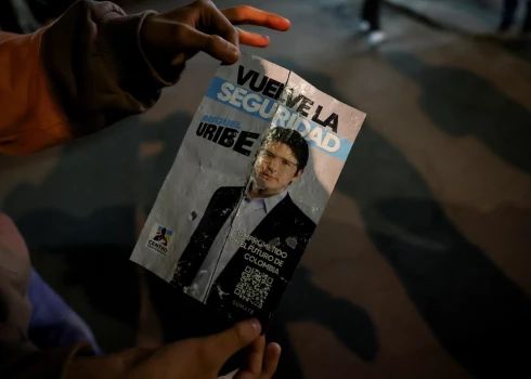 Kolumbijā sašauts konservatīvo kandidāts uz prezidenta amatu. 