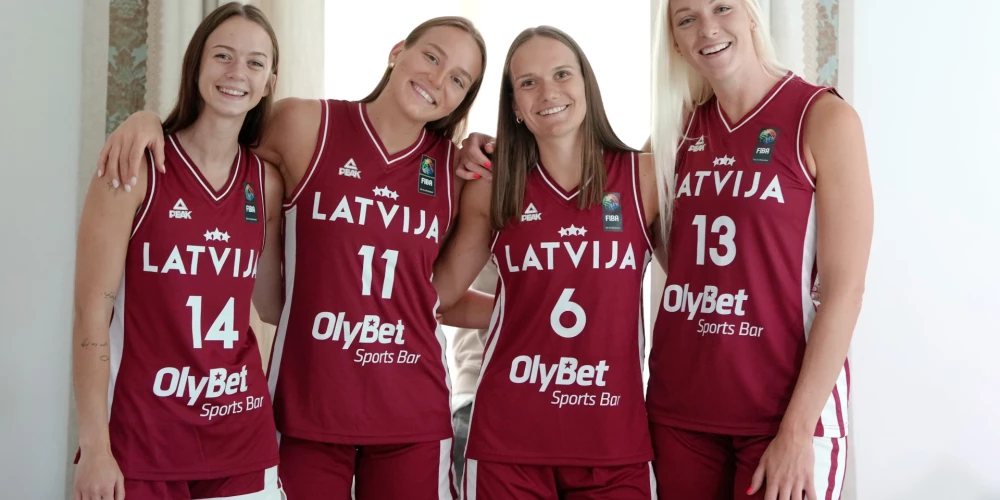 Latvijas sieviešu 3x3 basketbola izlases spēlētāja Marta Daniela Leimane (no kreisās), Paula Mauriņa, Ketija Vihmane un Marta Miščenko.