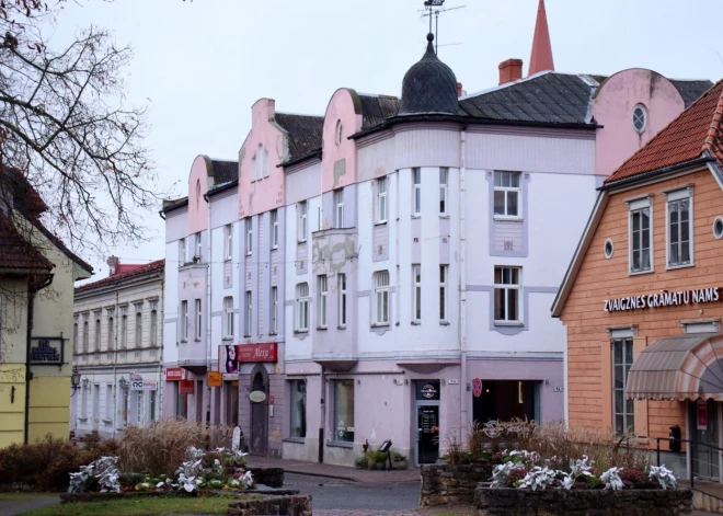 Arī šovasar nedēļas nogalēs Cēsīs Rīgas iela būs gājēju iela