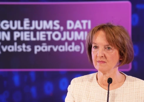 “Vēlēšanu organizācija nav un nedrīkst būt politisks process. Jebkura politiskās atbildības uzņemšanās par vēlēšanām ir pirmais solis uz vēlēšanu politizāciju, kas demokrātiskā valstī nav pieņemami,” uzskata VARAM ministre Inga Bērziņa.