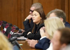 Вот вам и равноправие: лишь в трех самоуправлениях Латвии большинство депутатов - женщины
