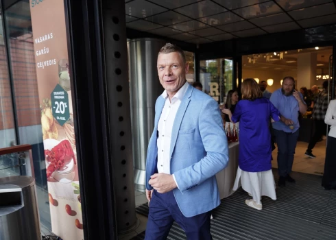 Jānim Jenzim bija priecīgs smaids.