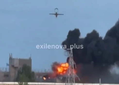 Drons "apciemo" Čeboksaru rūpnīcu (ekrānuzņēmums no video)