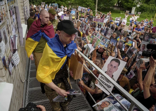 Ukraina un Krievija sāk jaunu gūstekņu apmaiņas procesu, daži Mariupoles aizstāvji krievu gūstā pabijuši 3 gadus