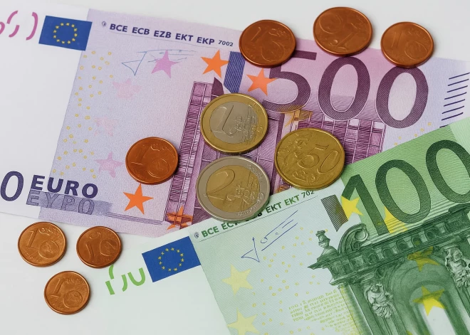 Налоговая нагрузка растет: в Латвии все больше предприятий платят свыше 100 000 евро