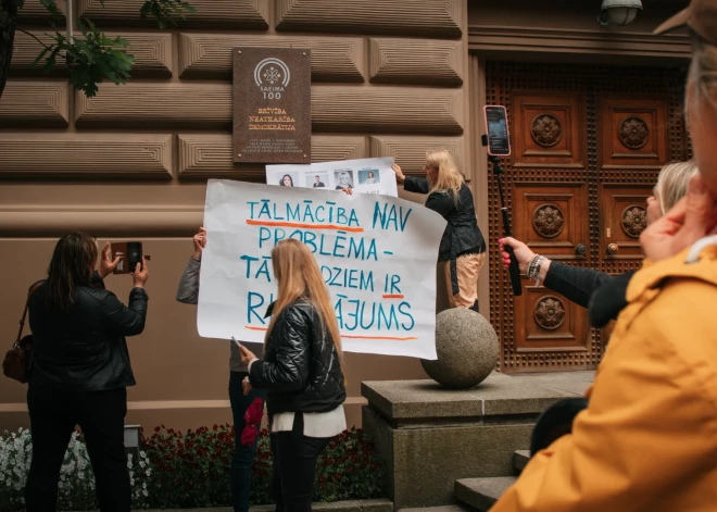 Vecāki un pedagogi pieprasa: "Tālmācība nav problēma, tā ir risinājums!"