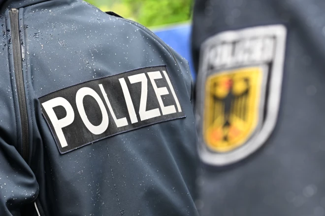 Austrijas policija apstiprinājusi, ka otrdienas rītā pilsētā notikusi plaša operācija.