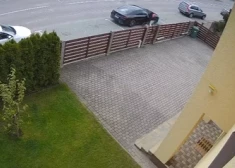 VIDEO: velosipēdists apskādē glaunu BMW un bezkaunīgi pamet notikuma vietu; policija lūdz atpazīt 