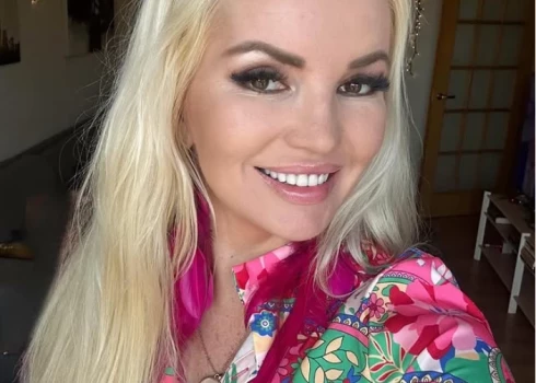Liene Kiviča savulaik piedalījusies vairākos skaistumkonkursos.
