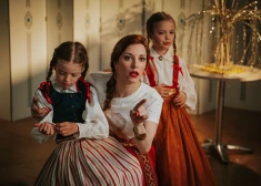 Anta Aizupe ar savām dvīnēm kopā nofilmējusies seriālā