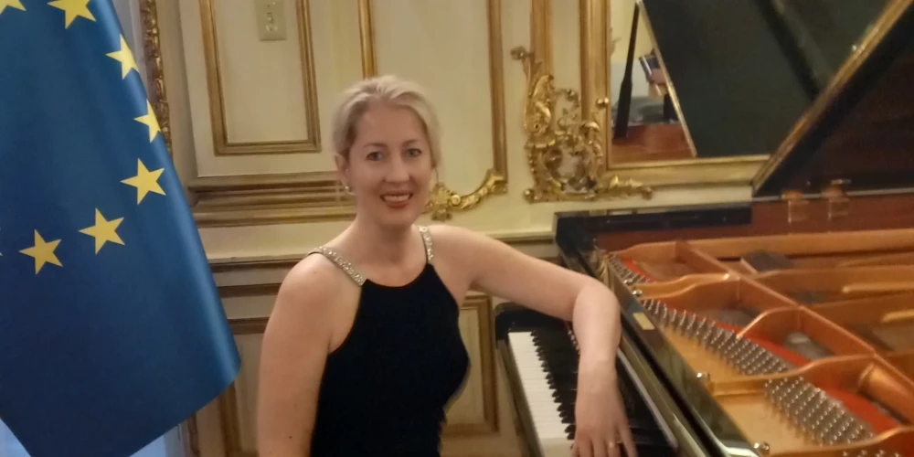 Koncertā uzstājās arō pasaulē atzītā latviešu pianiste Dzintra Erliha.