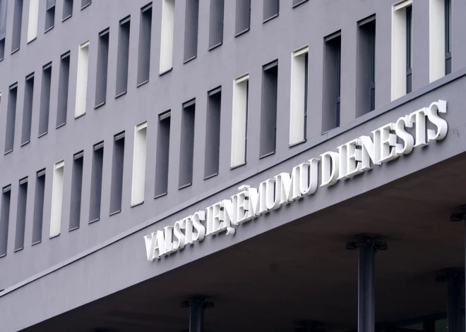 Латвиец дошутился: денежный перевод с пояснением "за волшебную ночь" привлек внимание налоговой - потребовали подробности