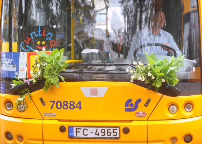 Dziesmu un deju svētku laikā svētku transportam ļaus izmantot sabiedriskā transporta joslas