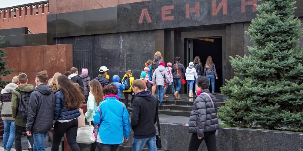 Не зарастет народная тропа.