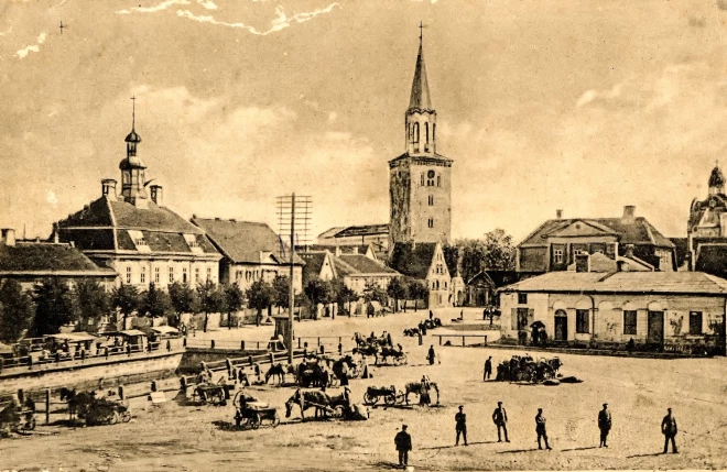 Senais Jelgavas Rātslaukums.