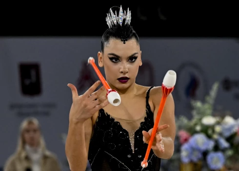 Viena no pasaules labākajām mākslas vingrotājām Lala Kramarenko.