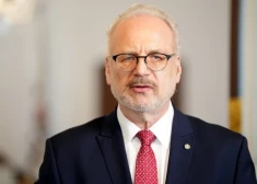“Redzi nejēdzību, ciet un klusē?" eksprezidents Levits mēģina izteikties par balsu skaitīšanas fiasko, taču saņem asu kritiku