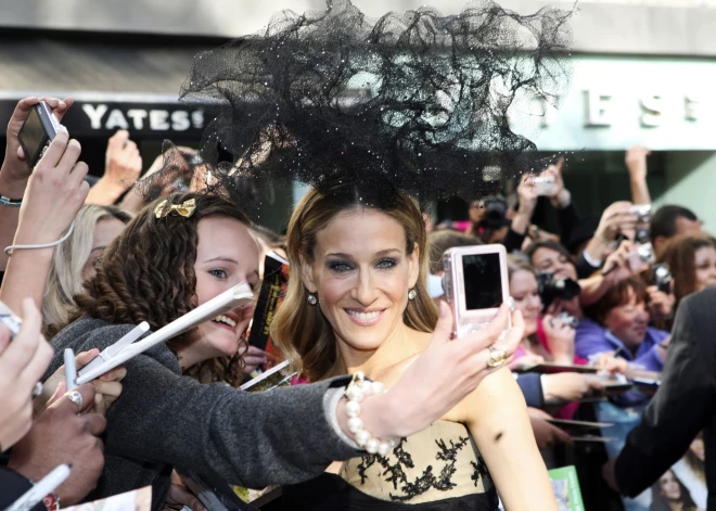 "Sekss un lielpilsēta" zvaigzne Sāra Džesika Pārkere un fani.