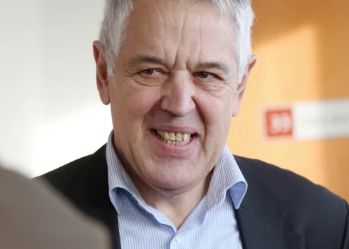 1954.gadā dzimušais Aleksandrs Gapoņenko jau iepriekš ticis notiesāts par nacionālā naida izraisīšanu.