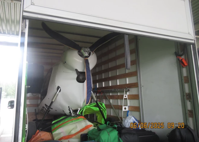 Lidaparāts tika pārvests ar kravas automašīnu, kurai bija Bulgārijas Republikas valsts reģistrācijas numurs.