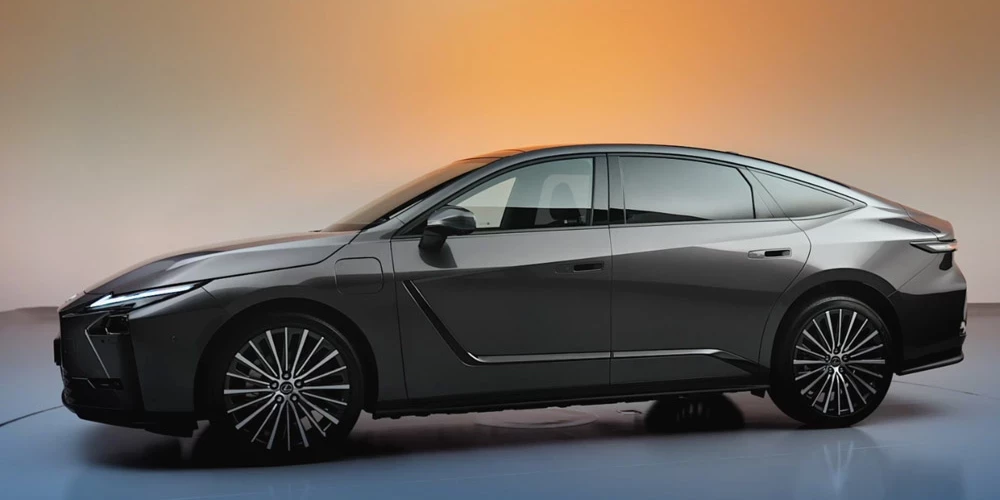 Plānots, ka ar  pilnu uzlādi elektriskie Lexus ES spēs nobraukt līdz 530 kilometriem.