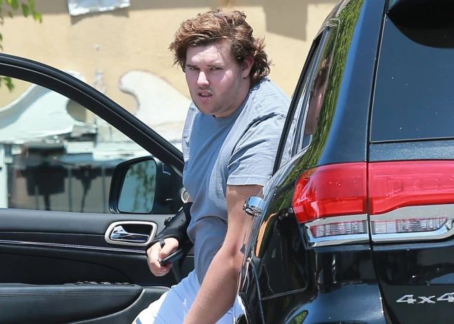 Arnolda Švarcenegera jaunākais dēls pārsteidz ar iespaidīgām izmaiņām izskatā – lūk, no kā viņš atteicās, lai to panāktu