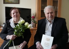 Valmierieši Uldis un Valija Šuvcāni nosvin Briljanta kāzas jeb 70 gadus laulībā