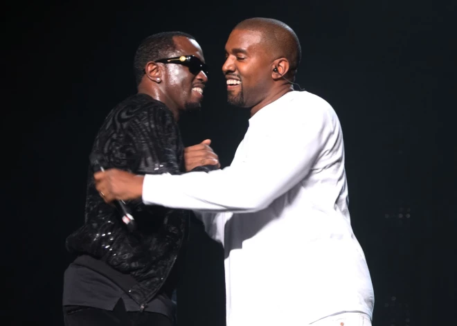 Viens no pēdējiem, kas vēl stāv viņam blakus – Kanje Vests izteicis vēlmi apmeklēt Diddy tiesas prāvu