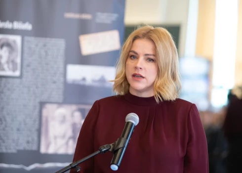 Ministru prezidente Evika Siliņa apmeklē fonda “Sibīrijas bērni” konferenci-tikšanos “Aizvestajiem”.