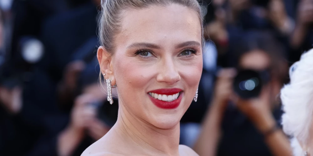 Skārleta Johansone šā gada 20. maijā Kannu kinofestivālā, apmeklējot filmas “A Private Life” pirmizrādi.