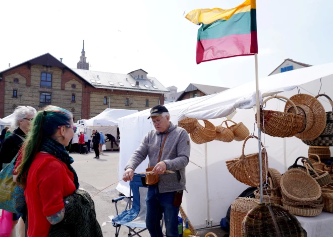 На Центральном рынке все выходные проходит ярмарка литовских ремесел и кулинарного наследия