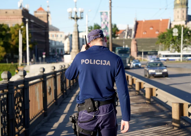 Госполиция просит латвийцев не пугать ею детей