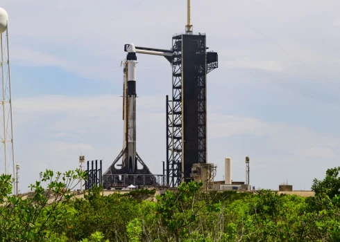 “Falcon 9” raķete.
