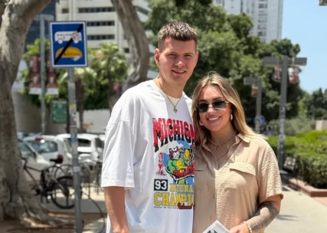 "Raķete lidoja tieši mūsu virzienā!” Latviešu pāris pašu spēkiem bēg no kara apdraudētās Jeruzalemes