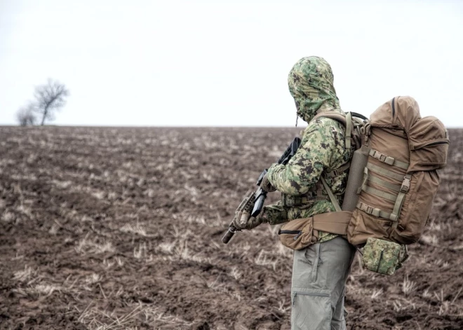 Военный эксперт рассказал, могут ли против Латвии применить "сценарий зеленых человечков"