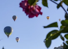 Turcijā avarē gaisa balons – bojā gājis pilots, 19 ievainotie