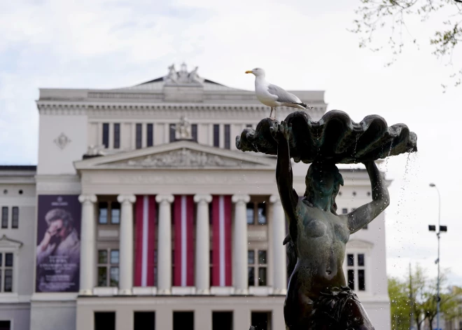 Латвийскую Национальную оперу закроют на несколько месяцев, но почему?