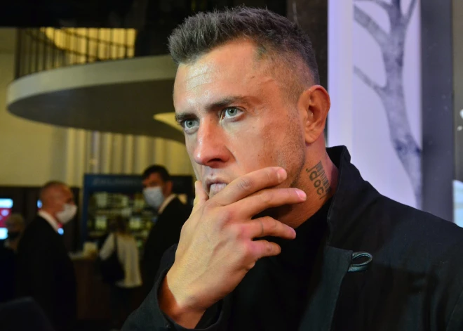 Популярная ведущая Первого канала и бывший муж Агаты Муцениеце Прилучный включены в "черный список" Латвии