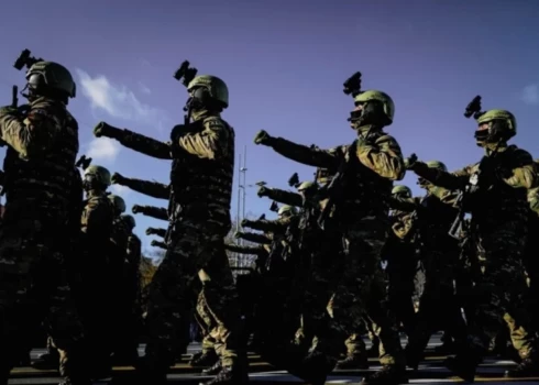 Militārā parāde Bukarestē.
