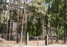 Kādreizējais Mežaparka lepnums, kas mūsdienās pārvērties par graustu, turpina piesaistīt ziņkārīgos