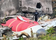 “Šis kadrs izmainīja manu versiju par avāriju” – bijušais pilots atklāj savas domas par “Air India” katastrofas cēloni