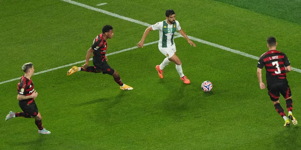 D grupas mačā "Flamengo" bija pārāki pār Tunisijas čempionvienību ar 2:0 (1:0). 
